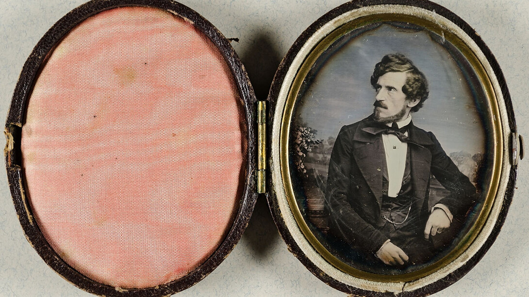 Carl Ferdinand Stelzner, Selbstbildnis (detail), 1855. Courtesy of Hamburger Kunsthalle