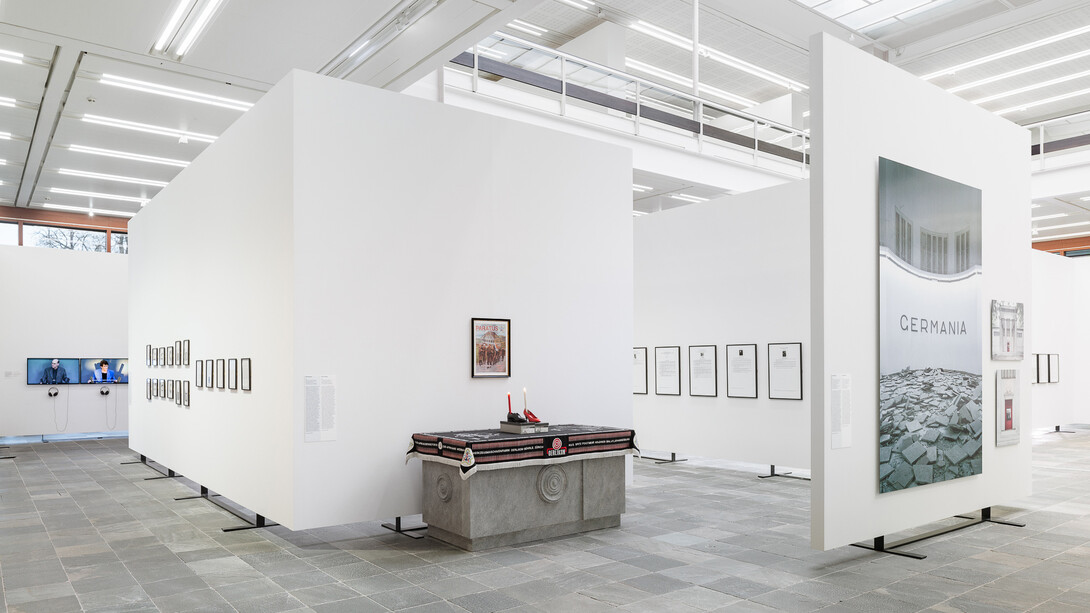 Hans Haacke, Retrospektive, ausstellungsansicht. Mit freundlicher genehmigung des Unteren Belvedere