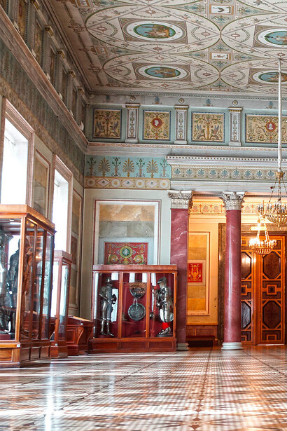 Western European Armour of the 15th-17th Centuries. Courtesy of The State Hermitage Museum