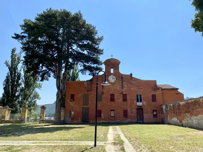 Il fronte della Chiesa di Colle Ameno, Italia 
