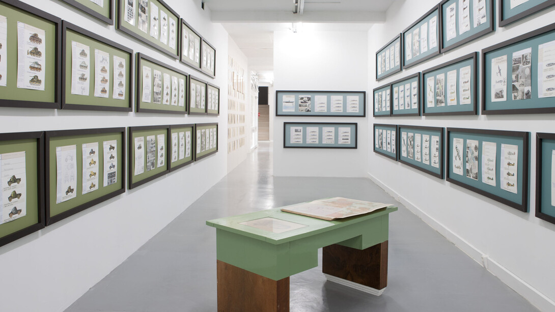 Jean-Yves Jouannais, Comment se faire raconter les guerres par un grand-père mort ? 2014, vue de l’exposition à la Villa Arson, Nice, crédit photo : J. Brasille