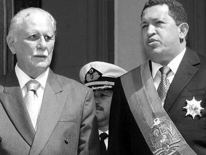 José Vicente Rangel y el expresidente Hugo Chávez en una conmemoración