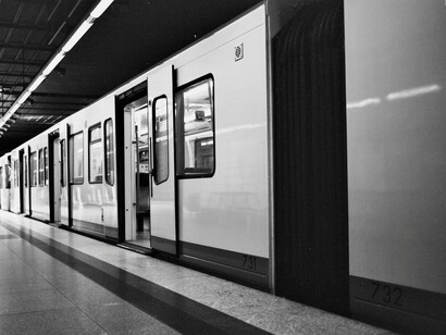 Per lo scampato pericolo e la sorpresa di essere riuscita ad entrare illesa, sorrido mentre penso che avrei potuto essere come Gwyneth Paltrow in Sliding doors