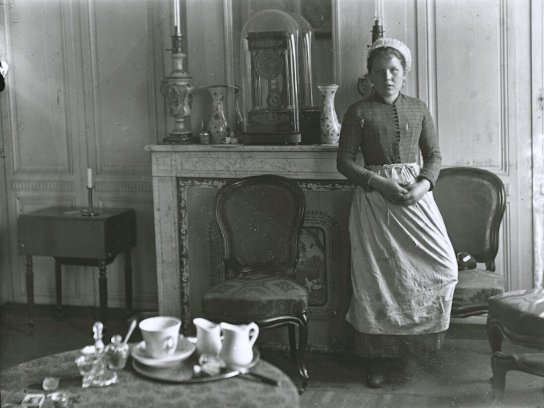 Maid, Rodney Street. Courtesy of Museum of Liverpool