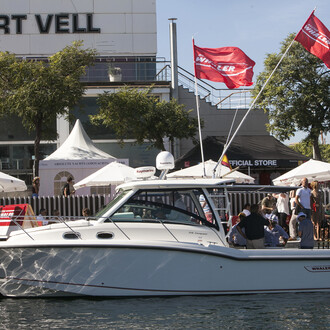 Salón Náutico Internacional de Barcelona. Embarcaciones en el muelle de la Fusta del Port Vell