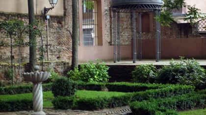 Madrid. Jardín del Príncipe de Anglona. Fuente central y templete