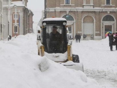 Mezzi al lavoro a Ravenna