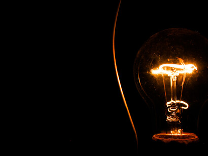 Texas governor Rick Perry claimed that Texas consumers would rather endure electricity blackouts than submit to federal government regulation as all other states in the USA