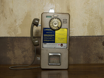Il vecchio, simpatico, telefono a gettoni