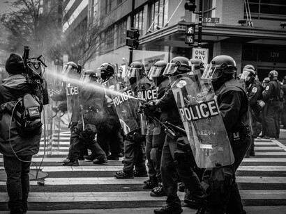 La sociedad norteamericana está cada vez más polarizada y dividida