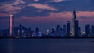 Baia di Shenzhen, skyline della megacittà, Cina
