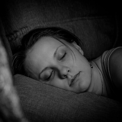 L’insonnia non riguarda solo il corpo, ma anche l’equilibrio emotivo e mentale
