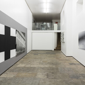 Vista de exposição, vai e vem e vem e vai foto: João Ferro Martins, Imagem cortesia das artistas e 3+1 Arte Contemporânea, Lisboa.