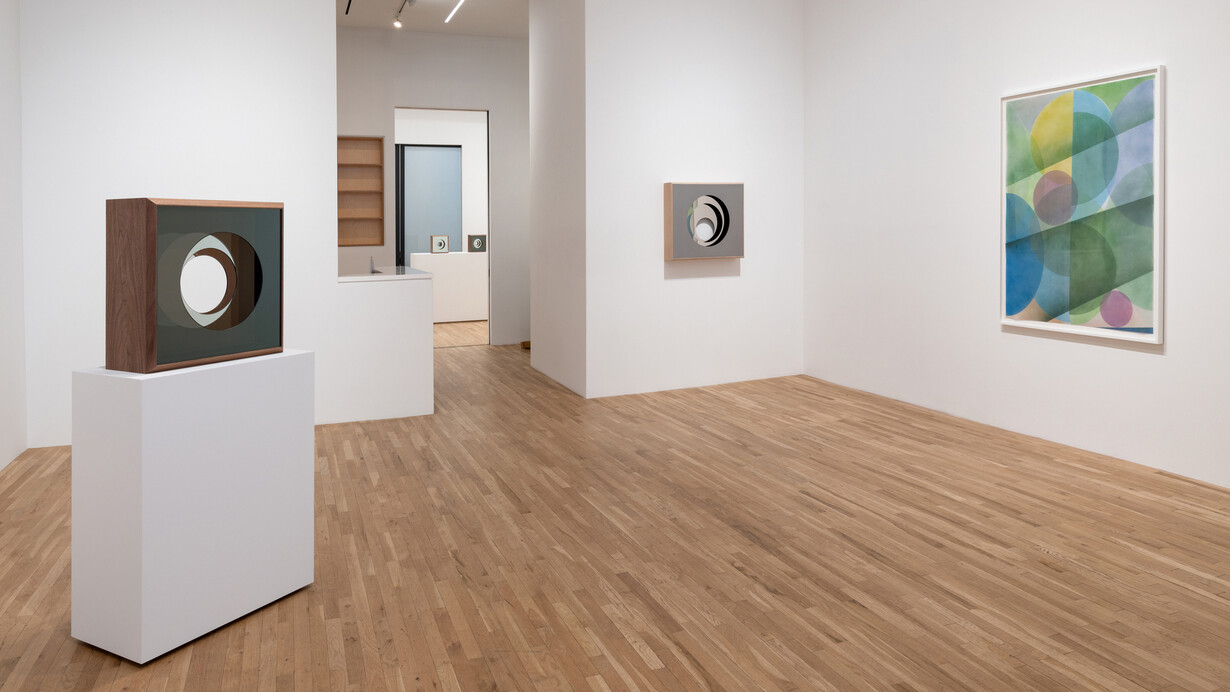 Alyson Shotz, Deep field, exhibition view. Courtesy of Derek Eller Gallery