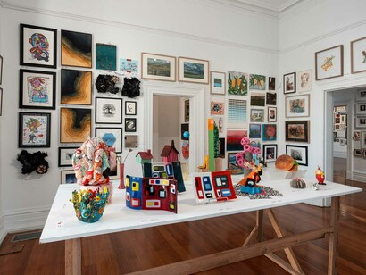 Various artists, Linden postcard show 2025, exhibition view. Courtesy of Linden New Art