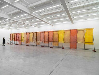 Liesl Raff, A corridor, a room, and four dens, Ausstellungsansicht. Mit freundlicher Genehmigung von Galerie Eva Presenhuber