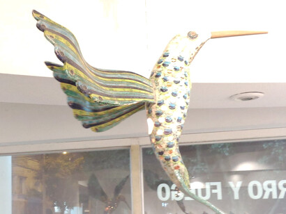 'Colibri', obra de Rosamar Corcuera, expuesta en el Centro Cultural Ricardo Palma, en Miraflores, Perú