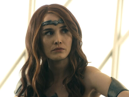 Dominique McElligott es Reina Maeve (Queen Maeve en inglés)