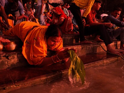 An Indian woman praying and leaning towards the Ganges River. What’s in our control is only to make that choice and do what needs to be done to corroborate that choice