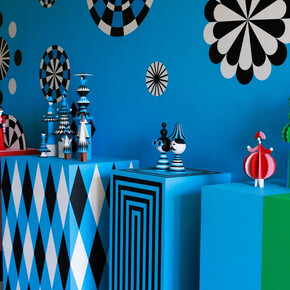 Lesley Barnes and Ross McAuley, Fashion play, exhibition view. Courtesy of Yorkshire Sculpture Park