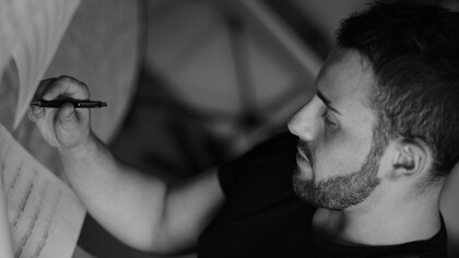 Salvatore Frega, 32 anni, è per il secondo anno composer in residence al Festival Puccini di Torre del Lago