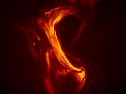 Vista aislada de una llama de fuego