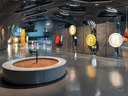 Helen Chadwick, Hybrid pleasures, exhibition view. Courtesy of Kunsthaus Graz