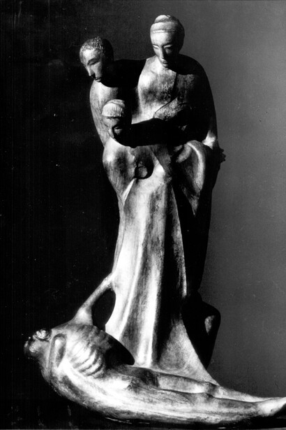 Pietà, legno di noce, 1948, 60x34x91,5h cm