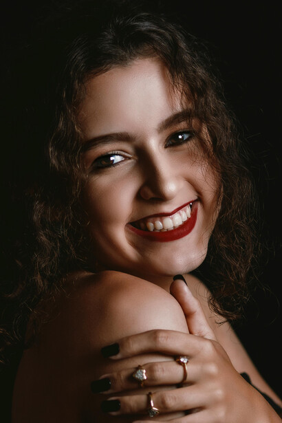 Descubra como um simples elogio pode preencher o vazio existencial e elevar sua sensação de autovalor