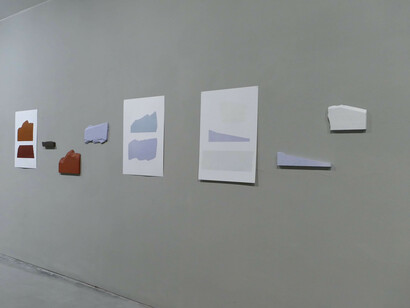 Mónica Capucho, Rose madder genuine, exhibition view. Courtesy of Carlos Carvalho