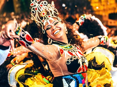 Tradicional festa de São João na cidade de Campina Grande, estado da Paraíba na região nordeste do Brasil. Temos também a questão do meio rural, lugar privilegiado que foi adotado para compreensão do folclore e da cultura popular