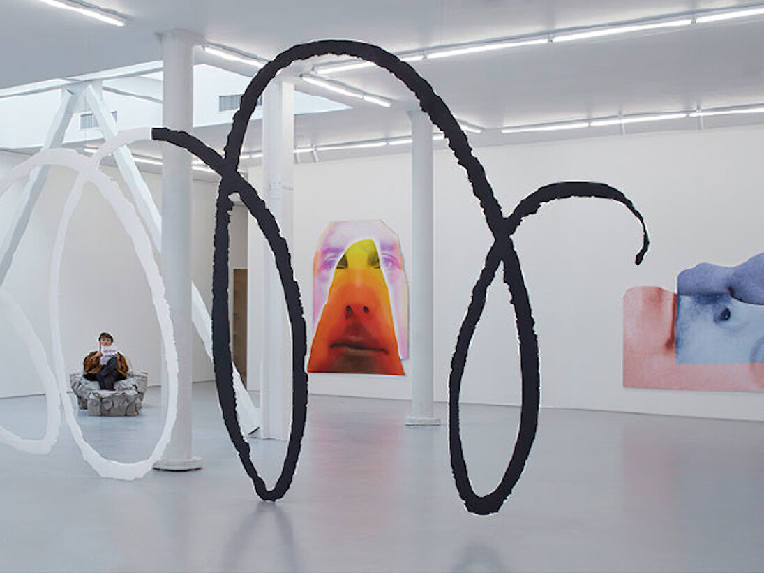 "Urs Fischer: Mind Moves", Installation view, Artworks © Urs Fischer, Photo by Johnna Arnold. Courtesy of Gagosian
