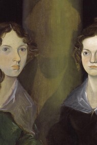 Anne, Emily y Charlotte Brontë retratadas en 1834 por su hermano Patrick, quien se había incluido originalmente en el cuadro para luego borrar su figura, dejando esa huella fantasmagórica visible entre Emily y Charlotte