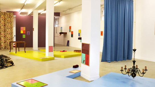 If you want to hear you have to listen. Courtesy of Galerie municipale Jean-Collet