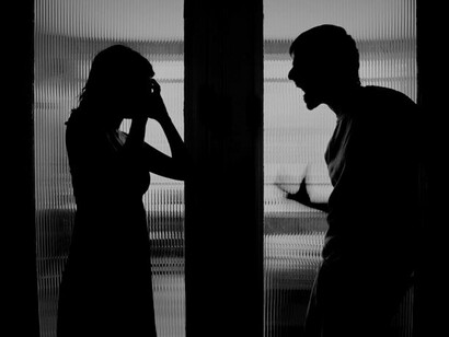 Por que é tão comum que mulheres não consigam sair de uma relação de violência ou por fim a um relacionamento abusivo?