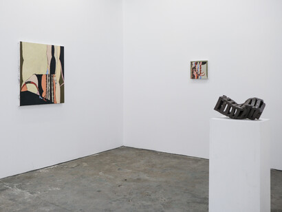 Manuella Silveira e Vasco Futscher, Meia meia, vista da exposição. Cortesão da Kubikgallery