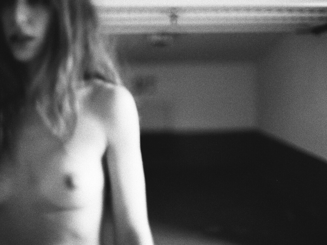 Rachel Rom, Naked Untitled 3, 2010, Silver print and Polaroid, 75 x 50 cm. © Rachel Rom. Courtesy Galerie E.G.P