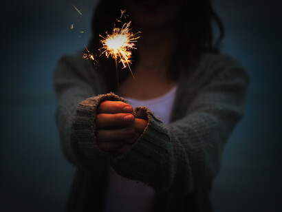 Y qué tal si a los 36 te encontraras en un lugar por completo desconocido hasta ahora, al cual fuiste por un trabajo que abandonaste al día de llegar por una jauría de perros