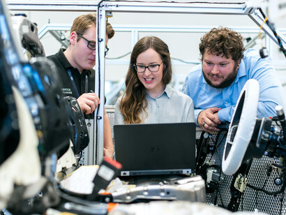 O programa piloto do SENAI para a indústria avançada destaca a importância de tecnologias acessíveis como computação em nuvem e sensoriamento para pequenas empresas