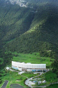 Located in Zarafshan Valley, the Uzbek region of Jizzakh is a wonder of nature
