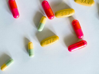 Como ter uma esperança de vida num país onde a industria farmacêutica estatal deixou de cumprir o seu papel de provedor de saúde para o povo? 