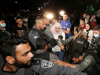 Il n'est pas facile de trouver un juif qui justifie les actions des Palestiniens et condamne celles des Israéliens, et vice versa