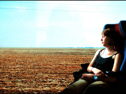 Listening to music while travelling turns the whole thing into a brand new experience. © onesecbeforethedub