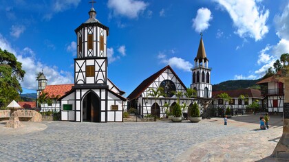 Iglesia de San Martín de Tours en la Colonia Tovar