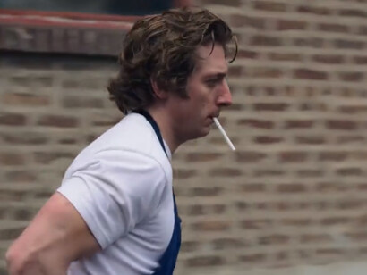 Jeremy Allen White smoking scene from The Bear