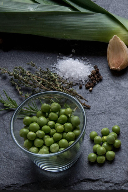 Saiba como o tamanho dos cortes dos ingredientes aromáticos pode influenciar o sabor e a textura dos seus refogados