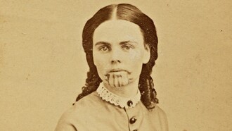 Olive Oatman nel 1863 in una foto di Benjamin F. Powelson, National Portrait Gallery, USA. Fu rapita a 14 anni dai Tolke Paya dopo il massacro della sua famiglia