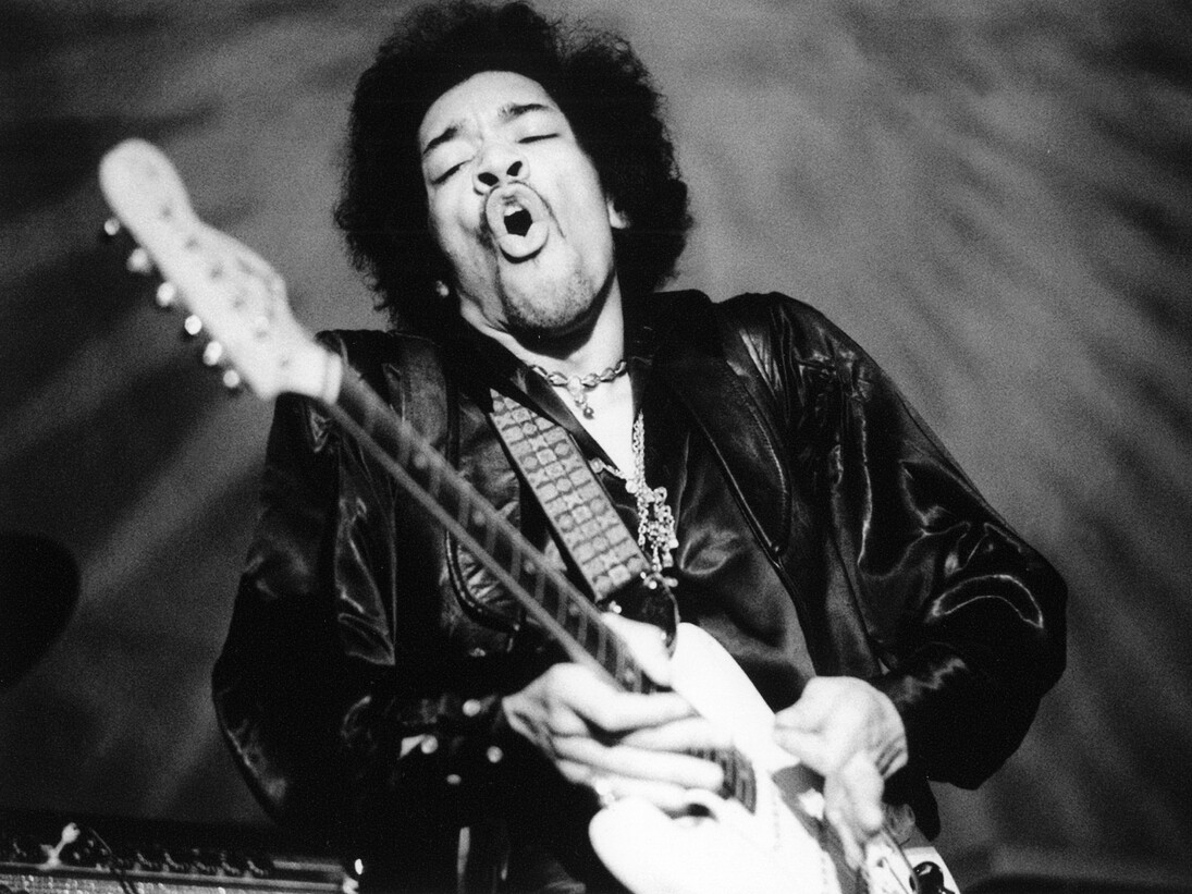 Baron Wolman, Jimmy Hendrix with Guitar, 1968