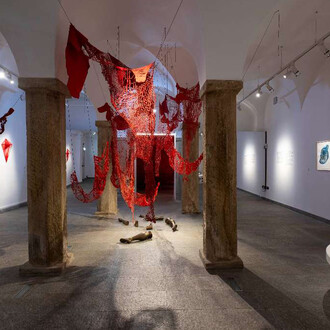 Chiharu Shiota, The soul trembles, veduta della mostra. Per gentile concessione del Museo d'Arte Orientale