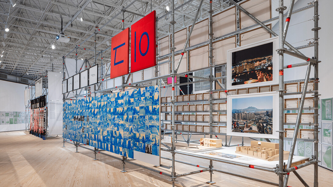 Mary Ellen Carroll, How to talk dirty and influence people, exhibition view. Courtesy of Contemporary Arts Museum